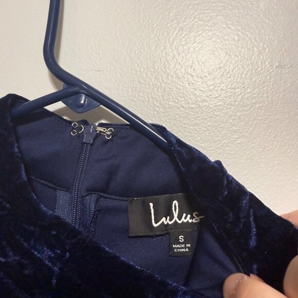 Lulu's A Little Crush Navy Blue Velvet Cold-Shoulder Bodycon Dress Size Small - Picture 5 of 7